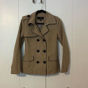 Water resistant trench coat